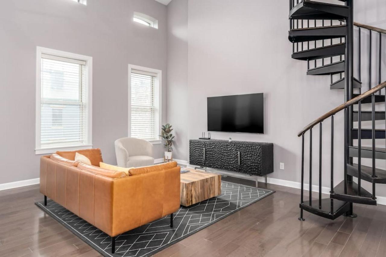Soaring 2-bedroom Parkside Loft Walkable To It Hébergement de vacances Cincinnati