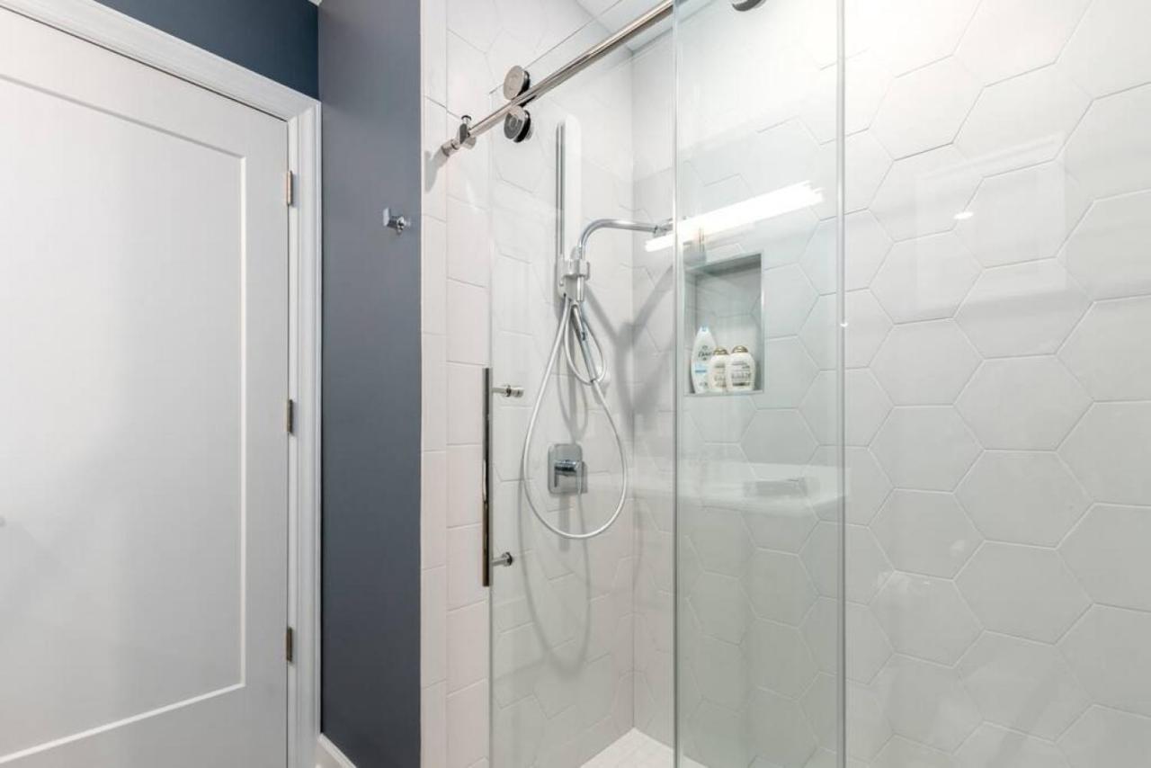 Soaring 2-bedroom Parkside Loft Walkable To It